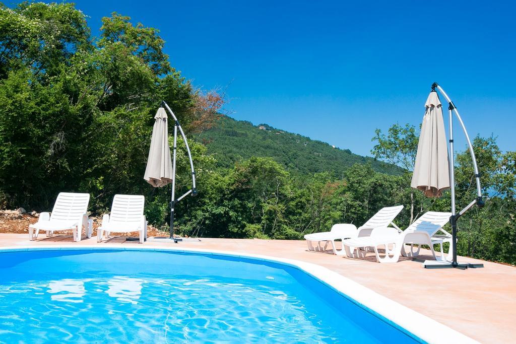 Guesthouse Gauss Penzión pre hostí 3*